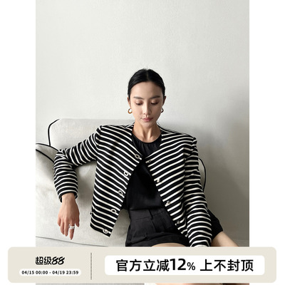 全棉针织条纹金属锁扣短款外套