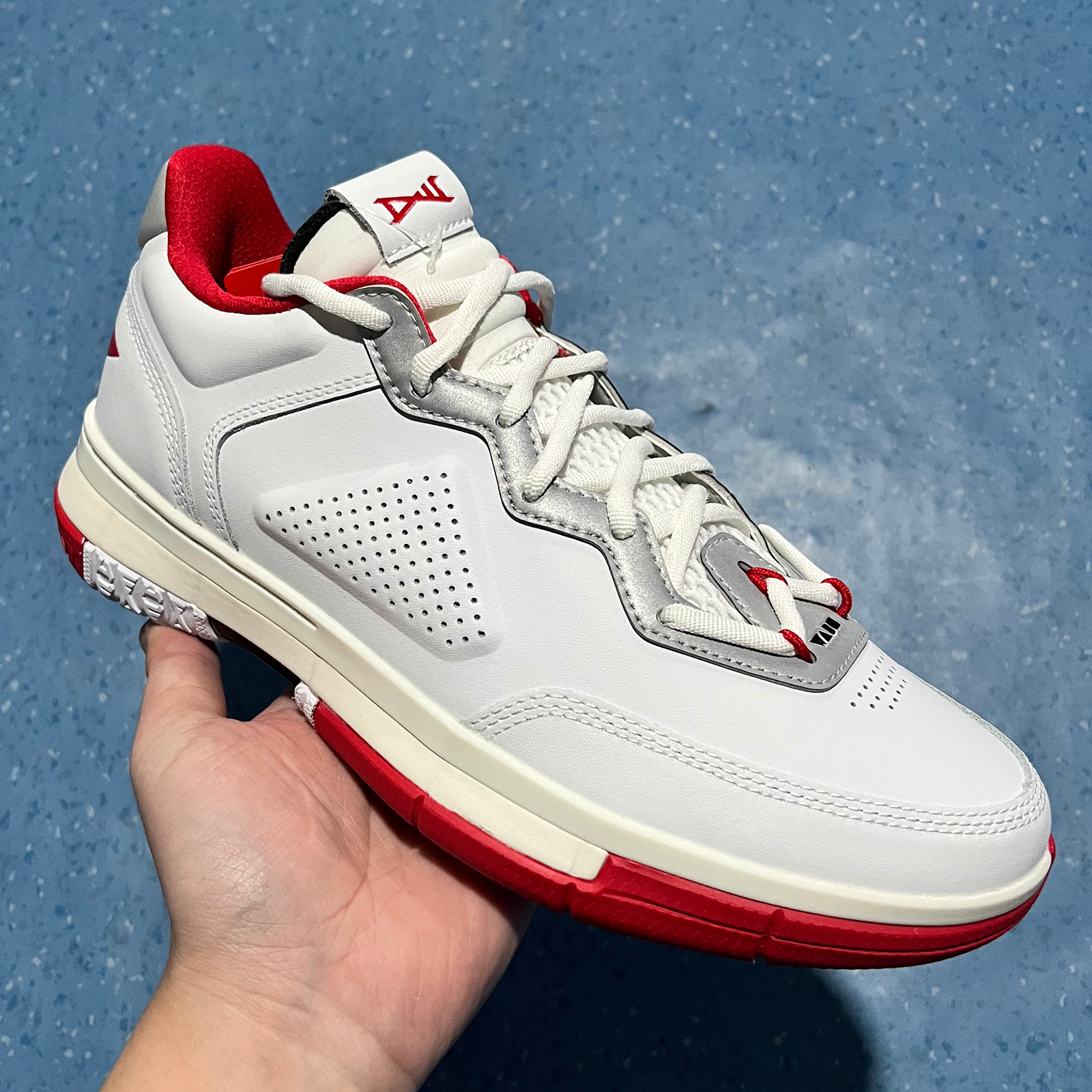 李宁韦德之道1代男鞋耐磨减震真皮保暖专业比赛篮球鞋ABAU099-2-6