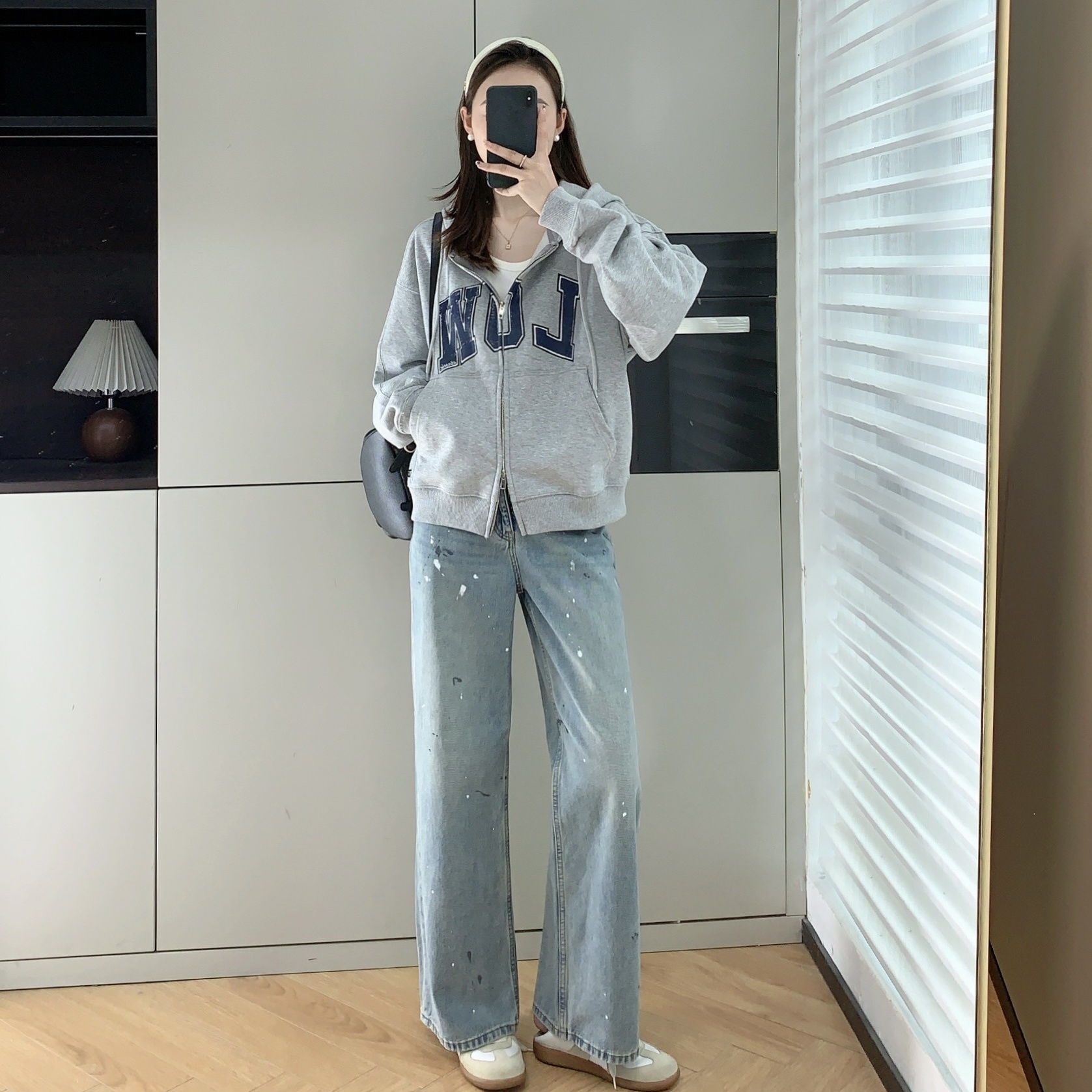 做旧字母印花宽松连帽卫衣外套