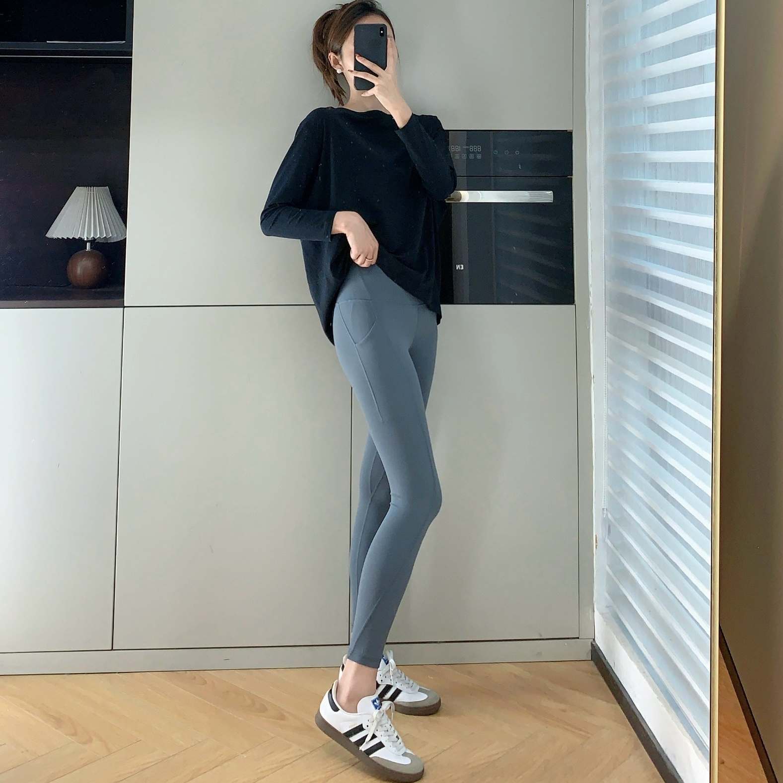 =口袋款女士裸感瑜伽裤