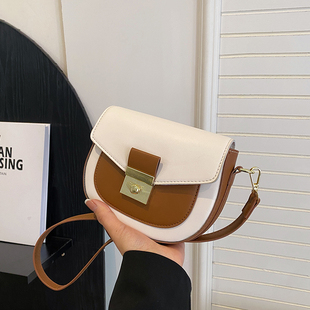 包包2024新款半圆形马鞍包女真皮斜挎小包女士时尚通勤休闲单肩包