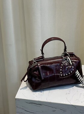 头层牛皮鳗鱼纹酒红色饭盒包