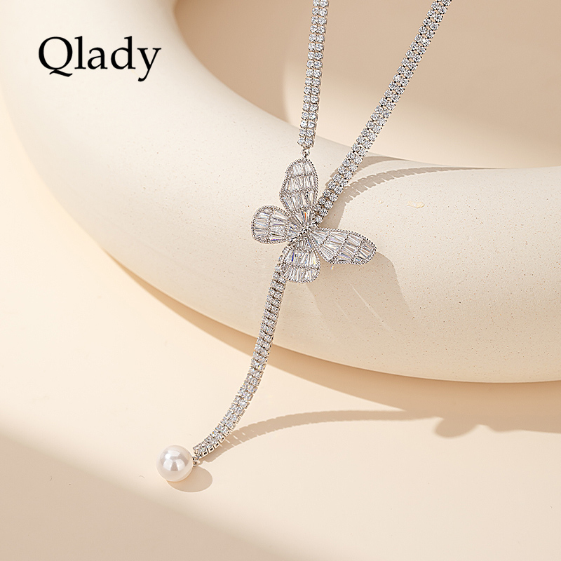 爆闪蝴蝶项链配饰女长款2025新款高级感轻奢小众饰品吊坠锁骨链