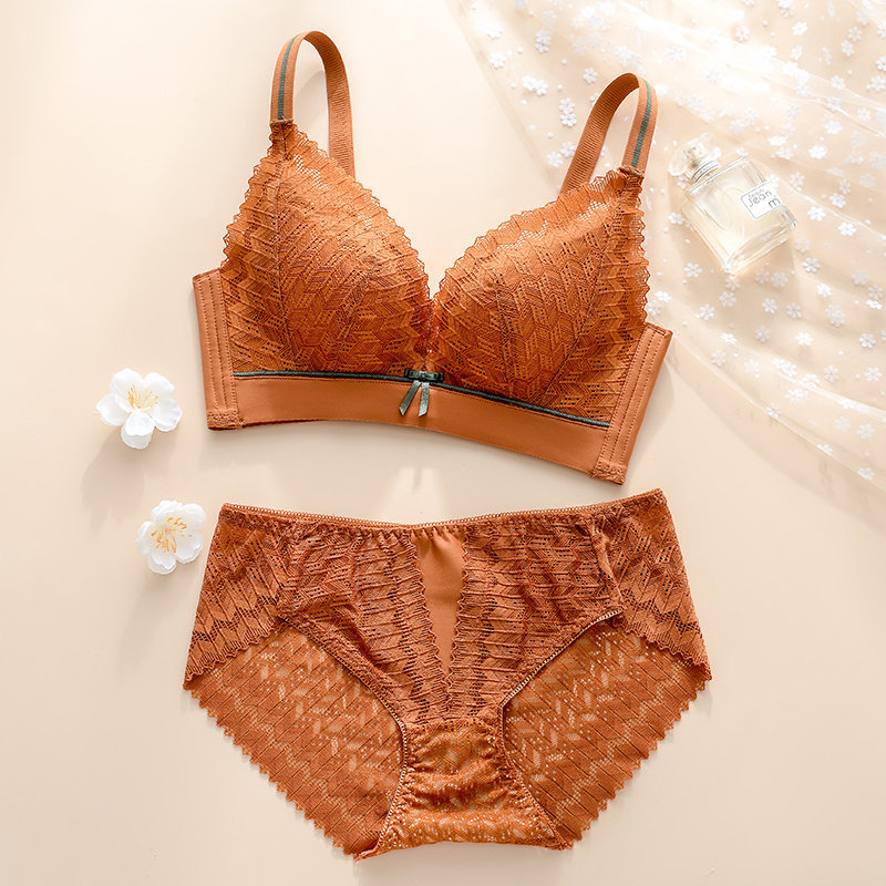 85B90D薄厚款调整型内衣聚拢无钢圈收副乳防下垂大胸显小文胸套装