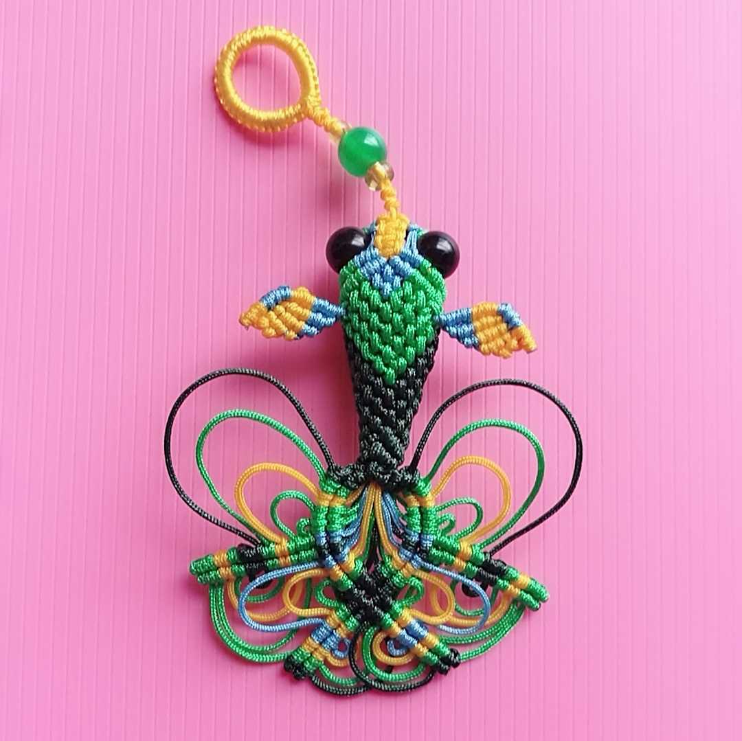 中国结绳艺编织彩色蝶尾金鱼挂饰钥匙挂成品送礼佳品材料包教程