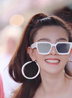 白色韩版墨镜女2019新款街拍时尚方框圆脸防紫外线黑色太阳眼镜女