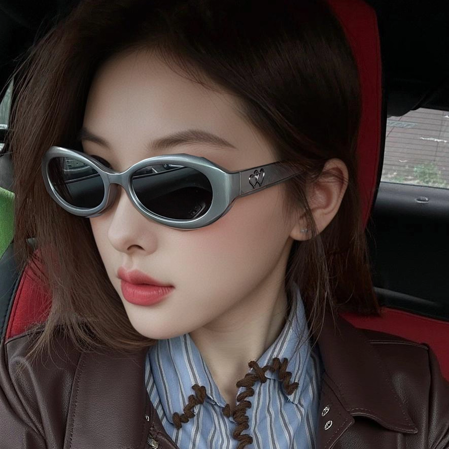 墨镜女款小脸户外登山护目镜猫眼欧美风辣妹网红款雪地旅游太阳镜