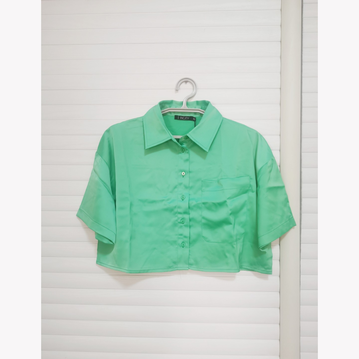 欧美女夏短袖人造丝衬衫短款露脐