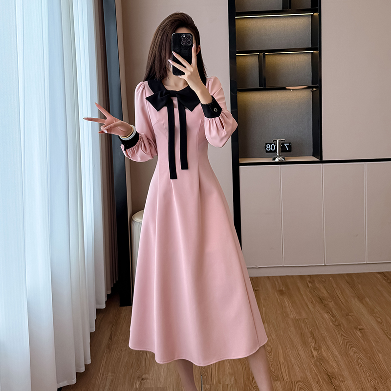 法式粉色长袖连衣裙女秋季设计感小众收腰甜美裙子，女装连衣裙，衣嘉衣服饰