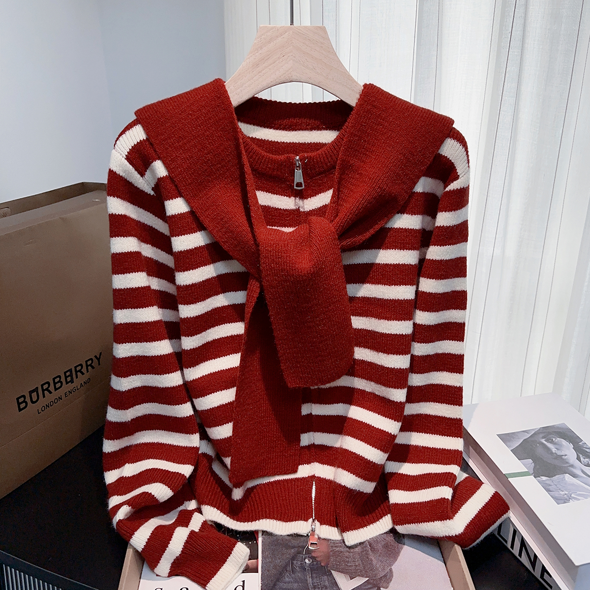 秋冬甜美连帽披肩毛衣两件套新款设计感条纹针织衫百搭上衣，女装针织衫/毛衣，衣嘉衣服饰