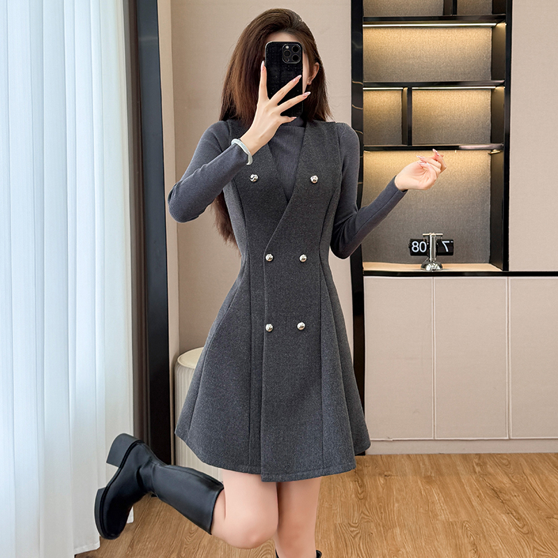 2025款法式复古气质半高领打底衫收腰显瘦背心裙洋气减龄两件套女，女装套装/套裙，衣嘉衣服饰