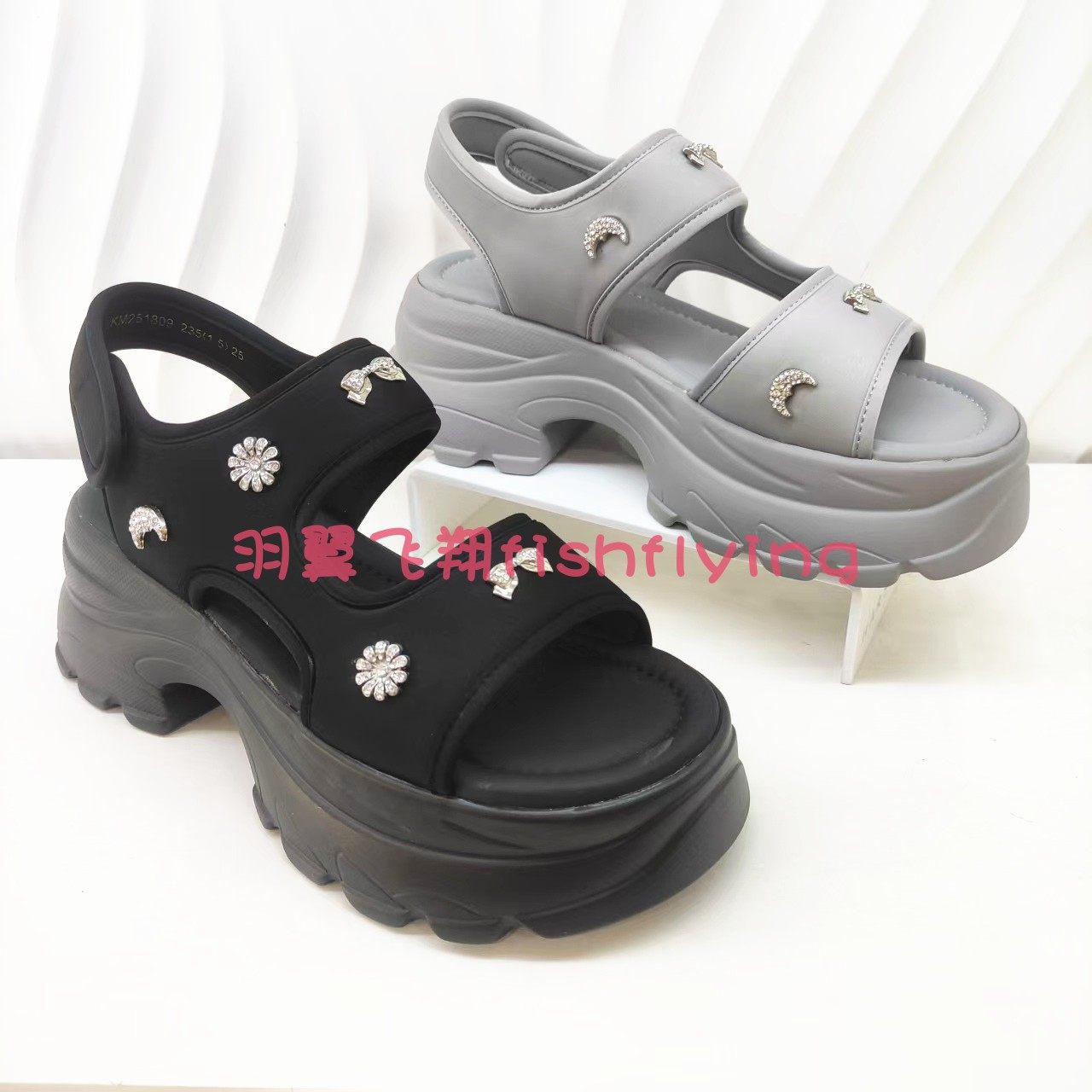 KM251809卡迪娜专柜正品25夏新款钻厚底增高粘扣休闲女凉鞋沙滩鞋