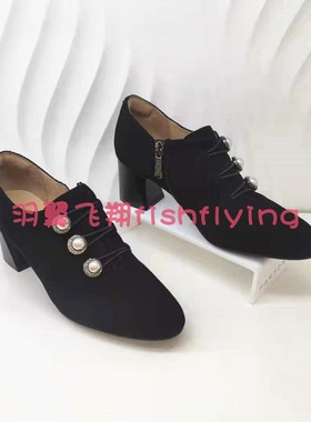 哈森专柜正品2021秋新款中跟排扣装饰羊反绒深口女单鞋HL17189