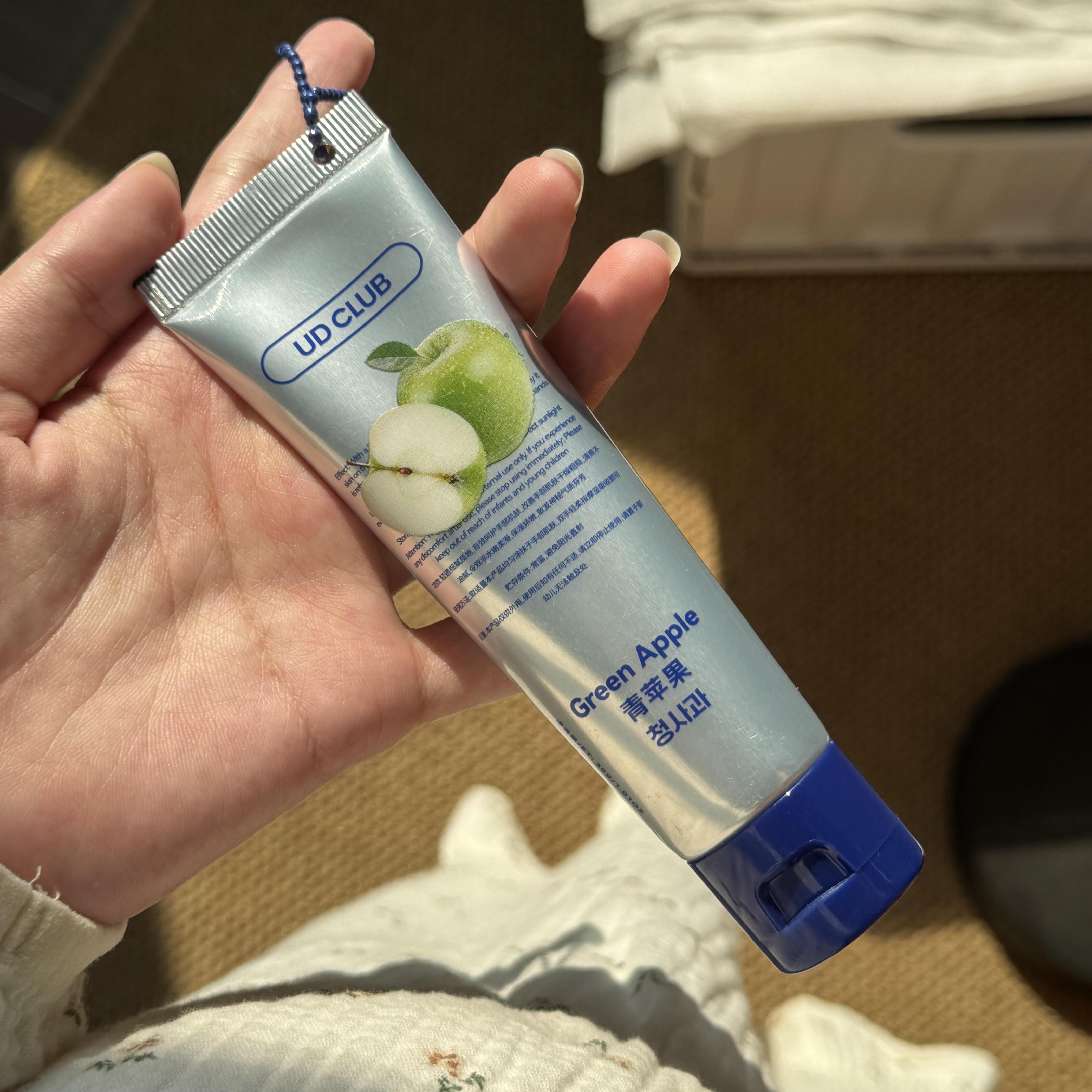 小众巨冷门！但好闻死了！！香氛精华护手霜女滋润保湿补水防s247