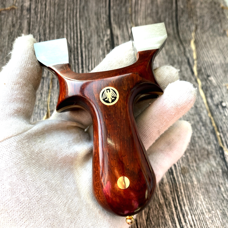 新款龙齿公牛弹弓黄铜战鹰达摩钛合金扁皮弓紫檀木实木快压高精度