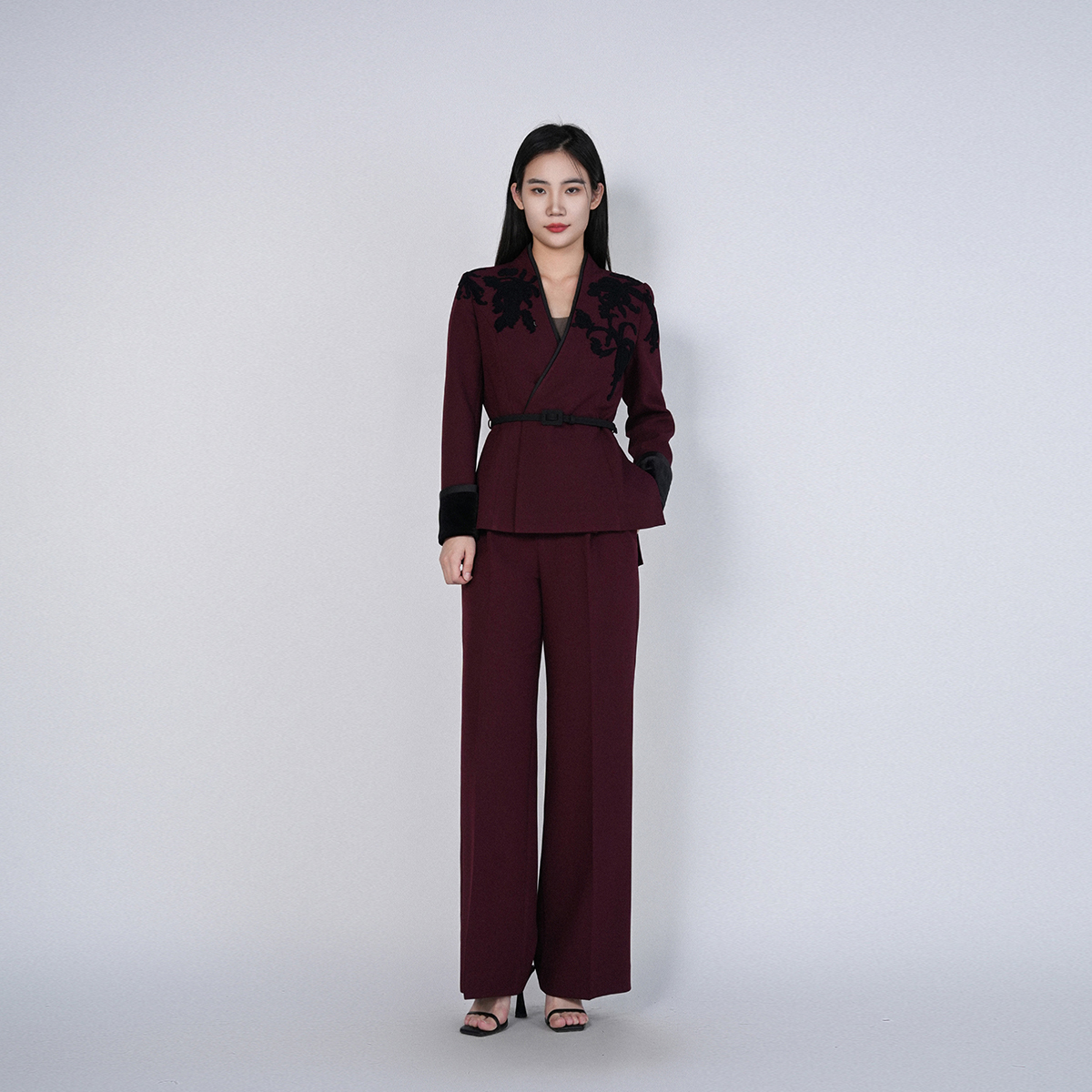 浒城古娘新款刺绣气质收腰时尚职业通勤西服新中式国风套装女春秋