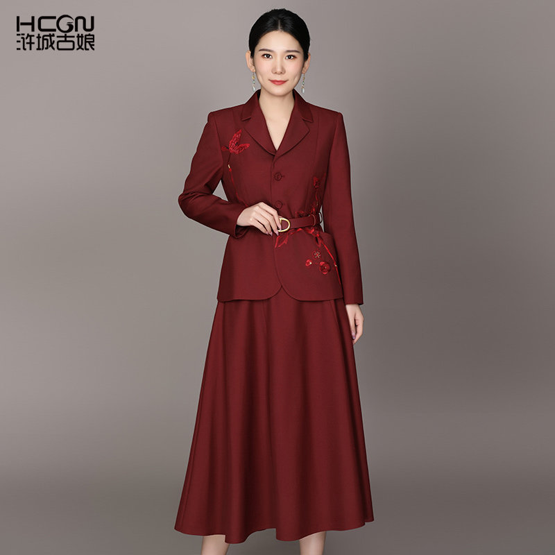 国风绵羊毛刺绣通勤舒适显瘦套装