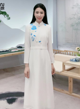浒城古娘新款精致刺绣气质通勤白色长袖新中式国风连衣裙女款春秋