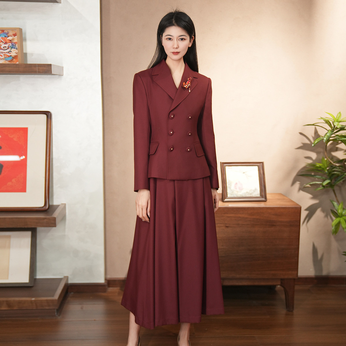 羊毛中式气质通勤显瘦短款收腰女上衣酒红色2026西服精致舒适套装