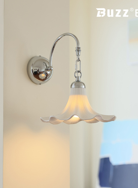 包豪斯床头壁灯高级感银色客厅沙发旁背景墙陶瓷灯玄关过道阳台灯