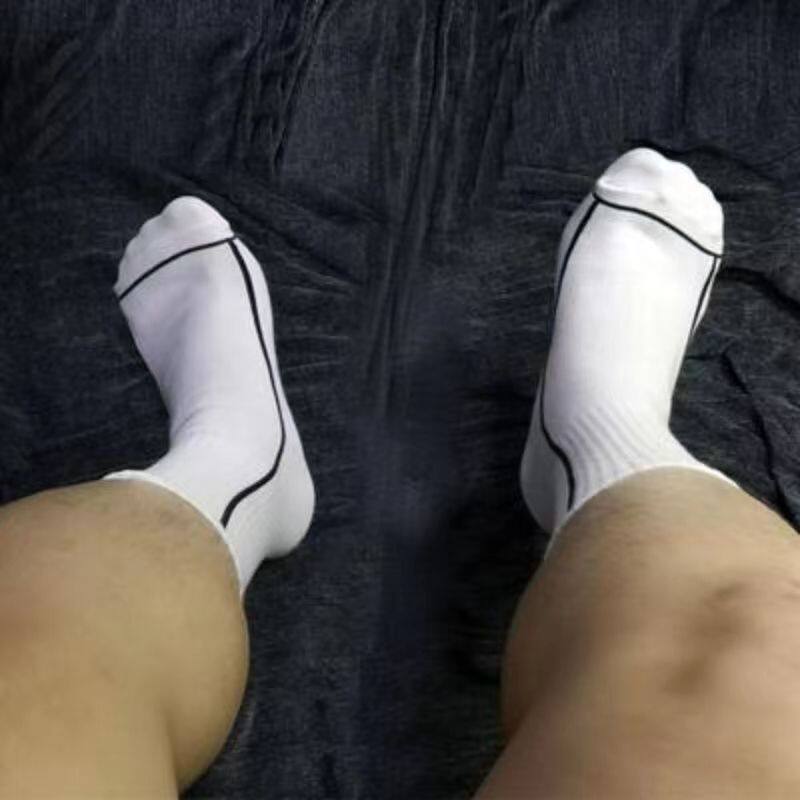 壮熊男士棉质运动白袜黑袜黑色白色线条纹袜子学生中长筒情侣潮牌