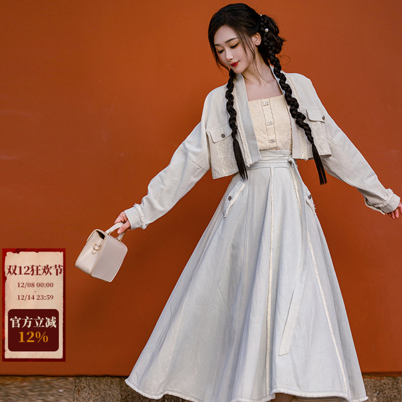 拟梦牛仔汉元素短外套小个子套装