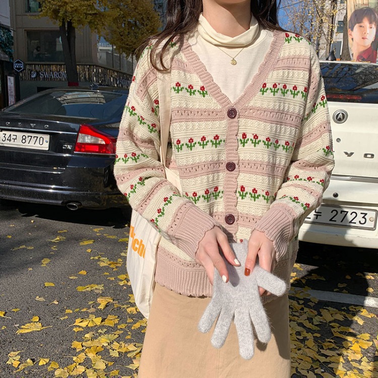 韩系复古镂空花朵提花毛衣女针织开衫新款秋季针织长袖开衫外套