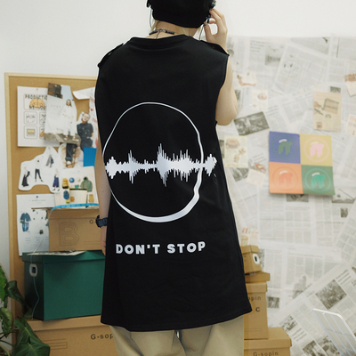 中性无袖开叉背心印花