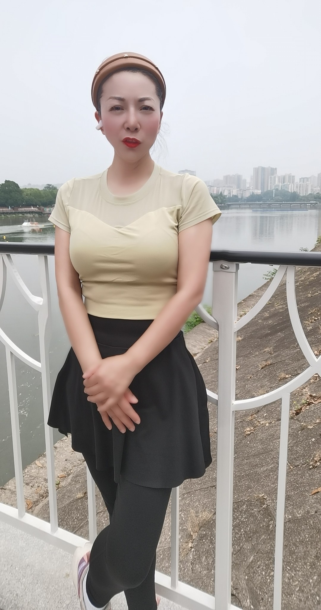运动瑜珈上衣带胸垫透气网纱