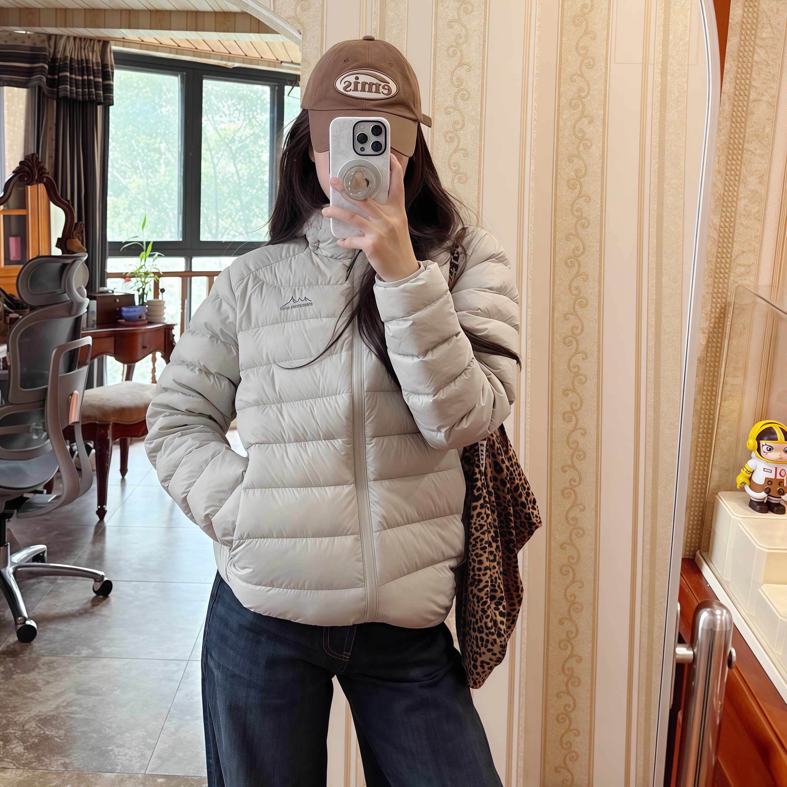 2026秋冬女轻薄短款显瘦羽绒服女