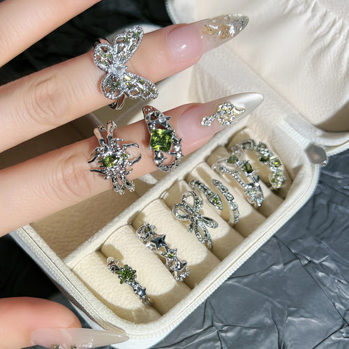 新款个性冷淡风橄榄绿钻蝴蝶结戒指女几何不规则星星轻奢高级感指