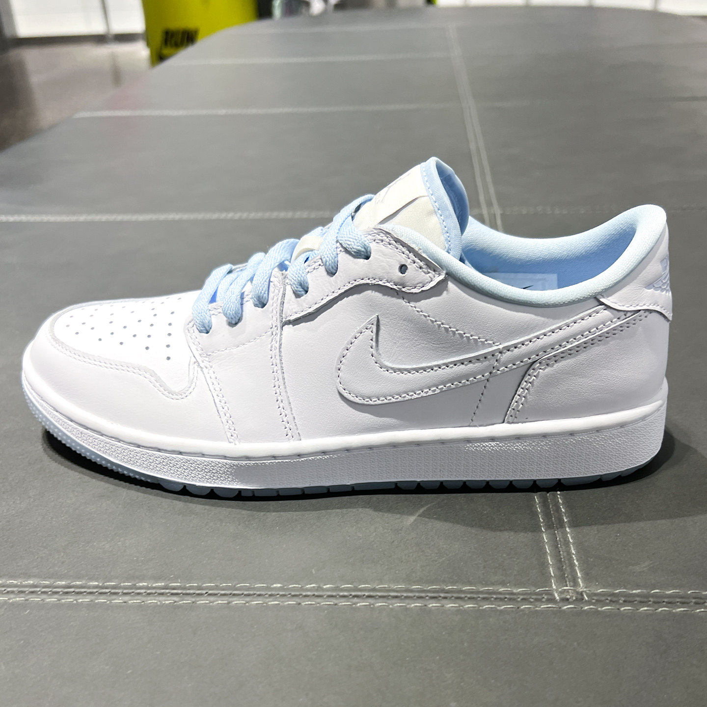 耐克男鞋2026冬AJ1低帮高