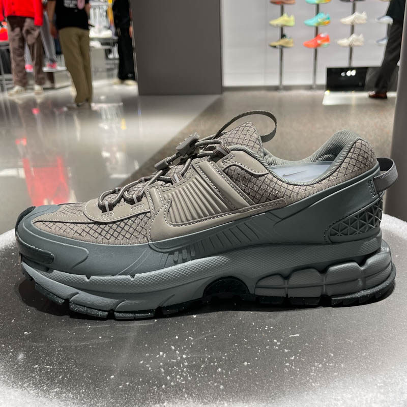 Nike耐克2025冬季新款男子耐磨缓震透气运动休闲鞋HV6901-001