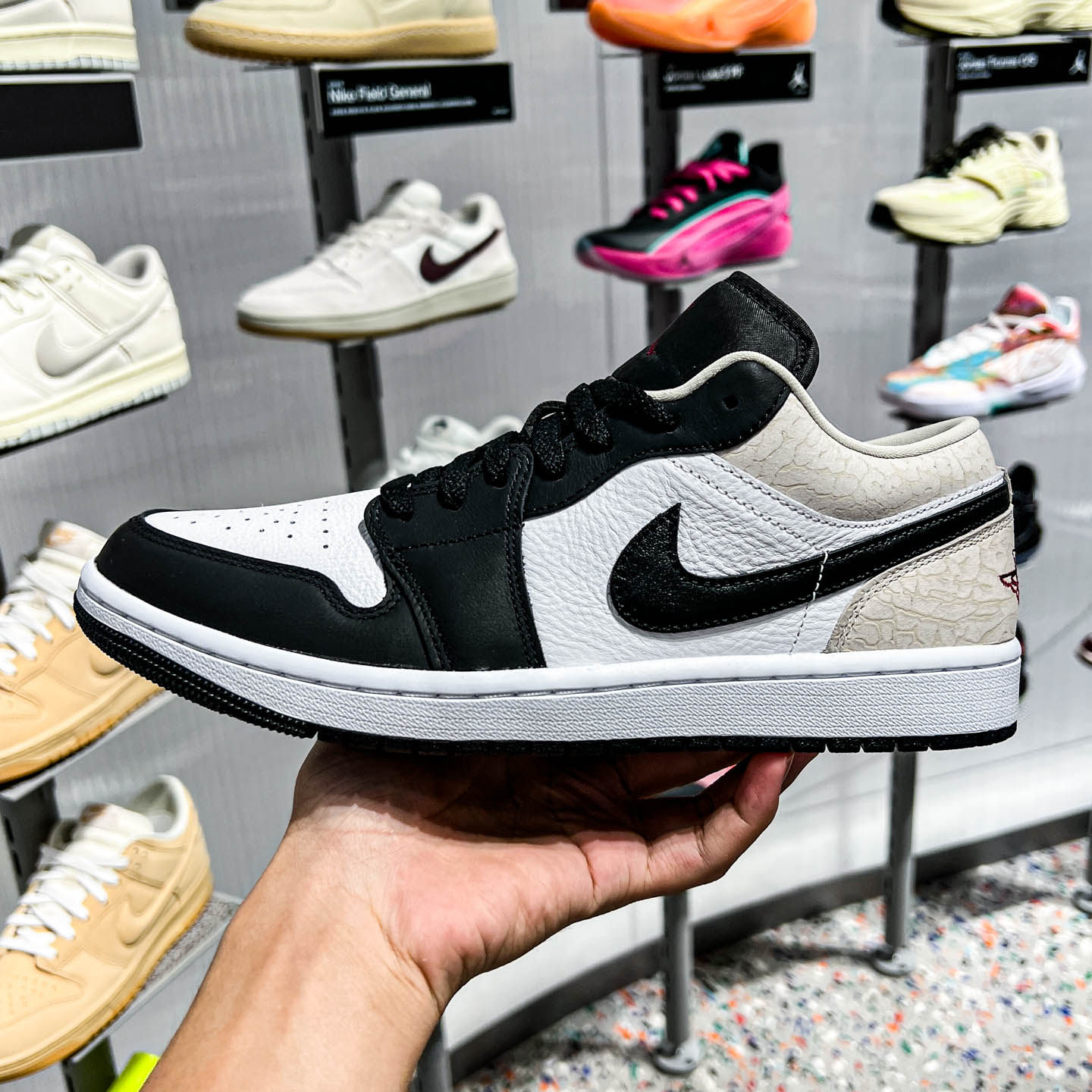 耐克男鞋2026冬AJ1黑白拼