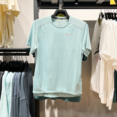 耐克训练透气简约短袖T恤