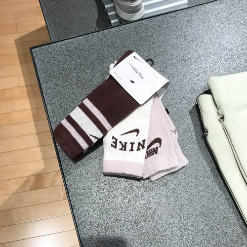 Nike耐克男女运动中筒袜