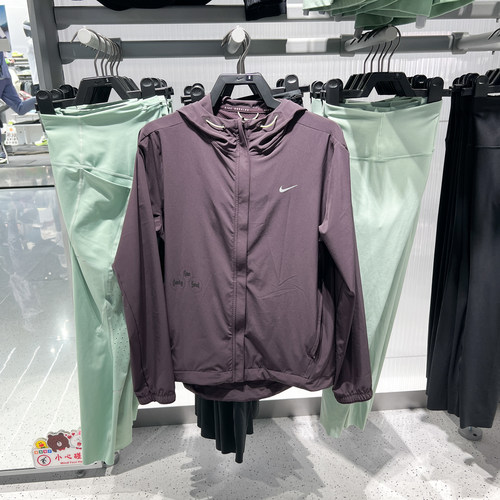 NIKE耐克SWIFT女子可收纳跑步夹克夏新款反光轻便外套 IR7591-651