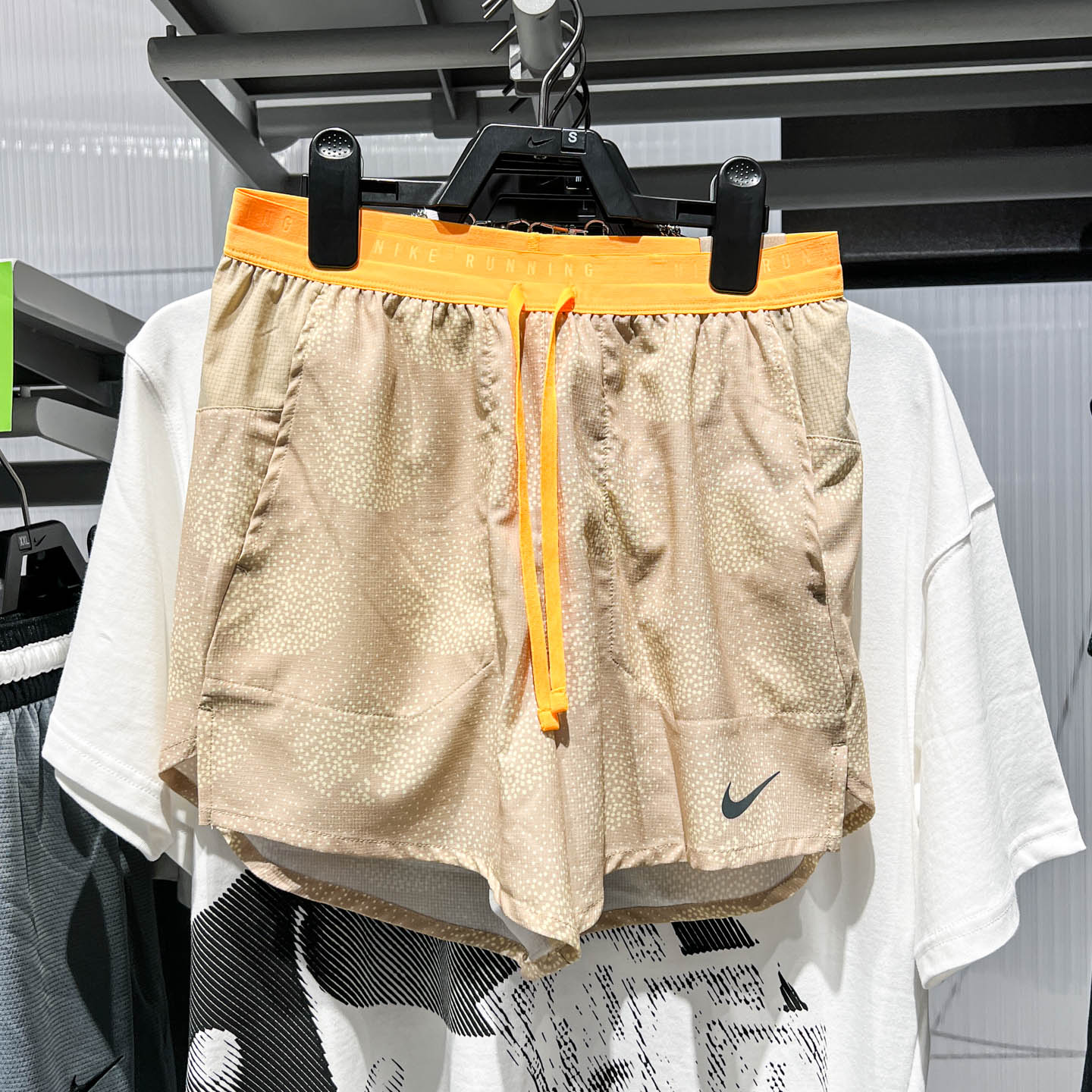 NIKE耐克男裤2026夏季户外薄款宽松透气运动裤梭织短裤IO0531-286