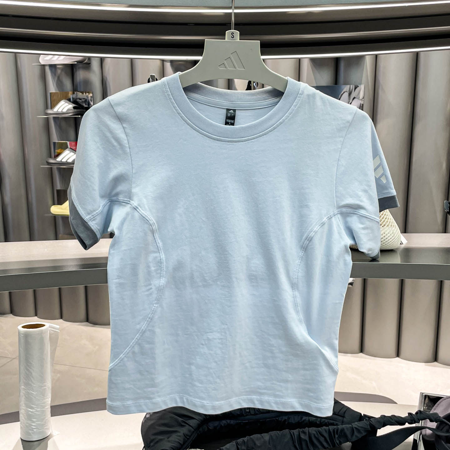 Adidas阿迪达斯女装2026