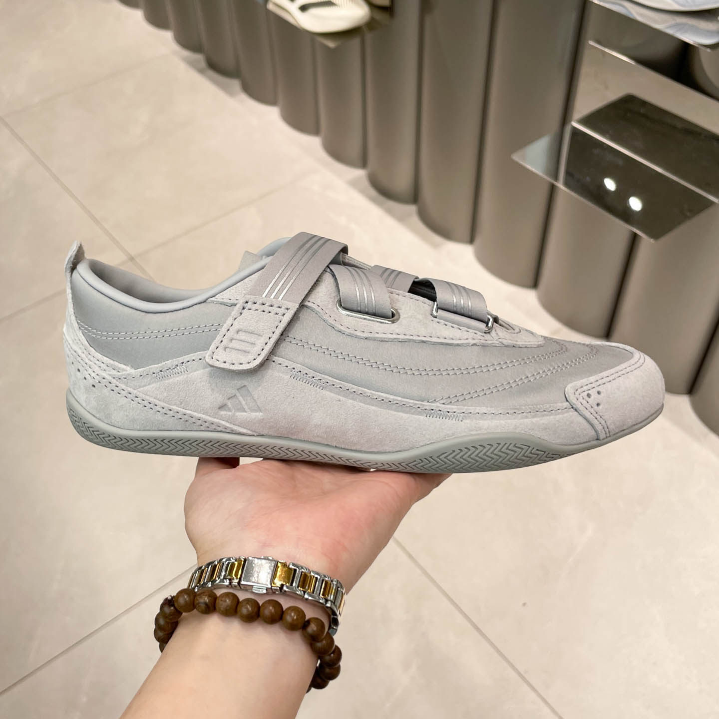 Adidas女鞋2026新款城市