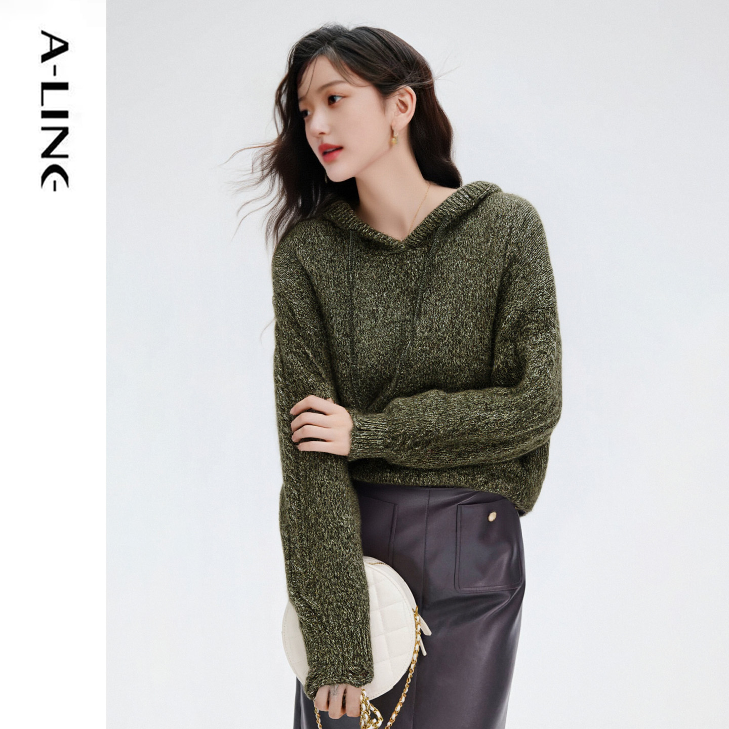 田野大地色亮丝羊毛针织帽衫