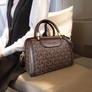 香港品牌真皮包包女包波士顿包大容量2025新款 枕头包手提单肩斜挎