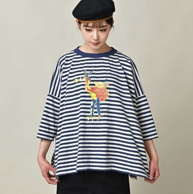 日系26新款cc45竹节棉火烈鸟印花条纹侧开叉宽松遮肉百搭7分T恤