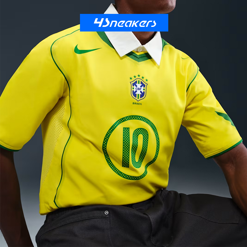 NIKE Ronaldinho Brazil 2004 Total 90 足球运动短袖IF2941-731