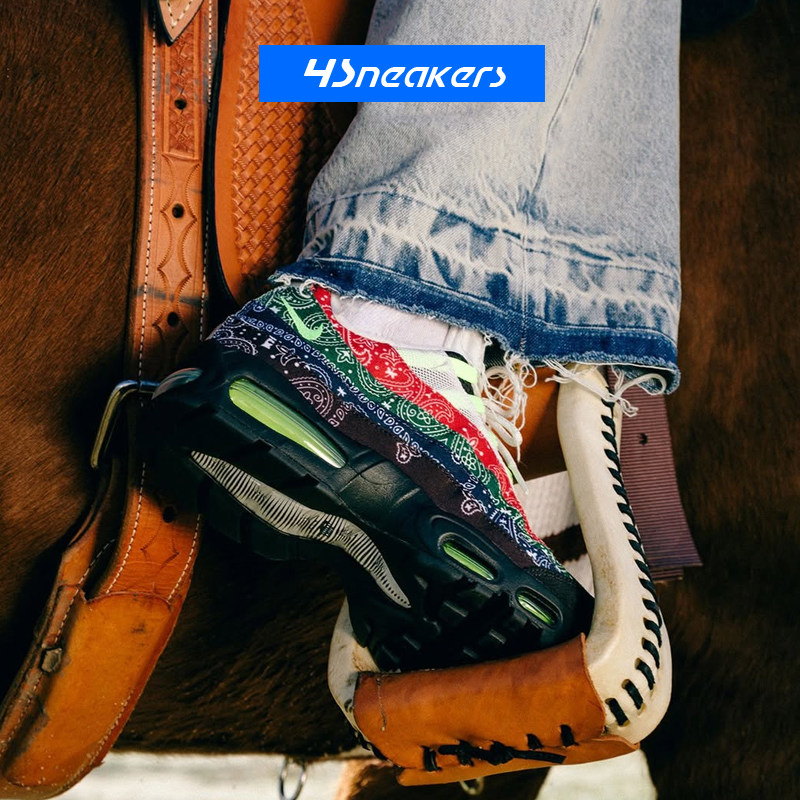 Nike Air Max 95 纯黑色男女运动休闲低帮休闲跑步鞋IM0696-001