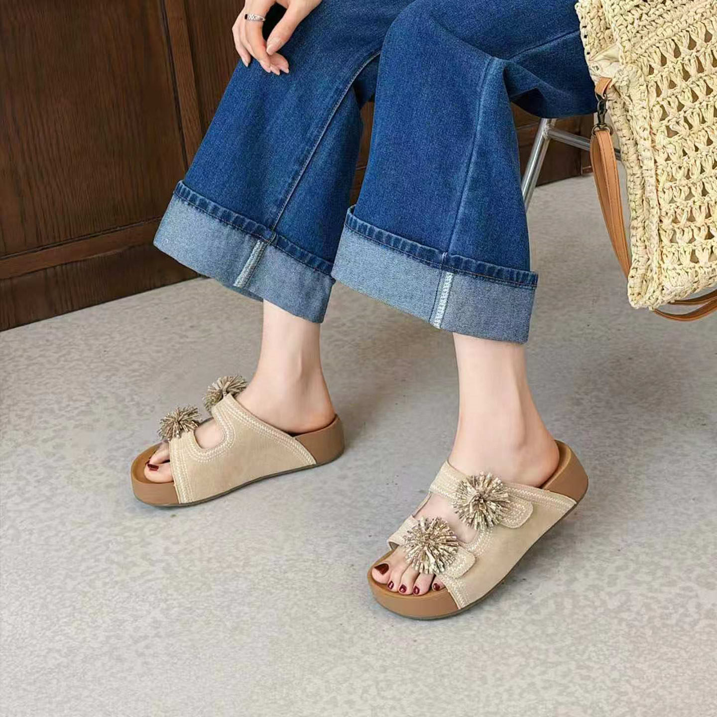 欧洲站休闲凉拖鞋女舒适软底巨舒服轻便厚底室外穿广州双一字凉鞋