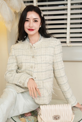 YEERANDMORE小香风外套2025秋冬新款女装白色短款圆领单排扣上衣