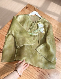 青荷绣语 100%桑蚕丝浮光锦手工法绣刺绣新中式斜襟盘扣上衣夏季
