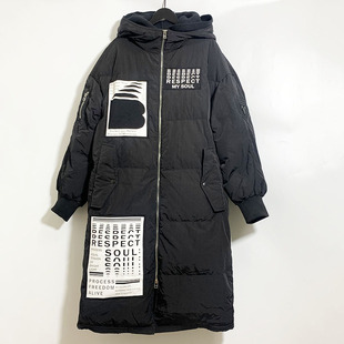 圣迪家女士休闲连帽字母贴布罗纹袖口厚款羽绒服90%白鸭绒2459