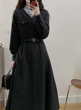 加厚毛呢假两件洋装套装秋冬季新款法式中长版遮肉裙子新年战 袍